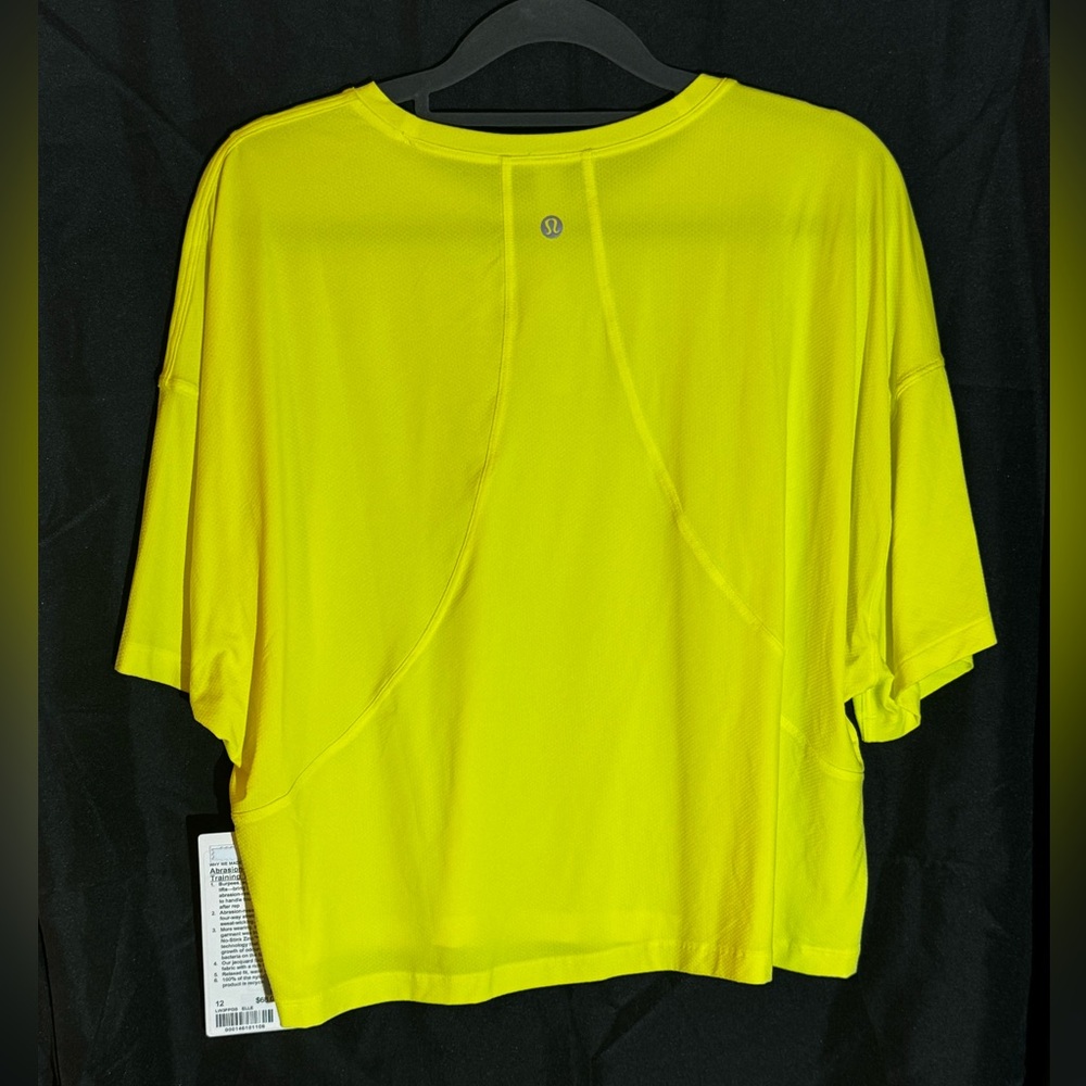 NWT LULULEMON ATHLETICA Abrasion Resistant Training Tee. Size 12 - Picture 4 of 5